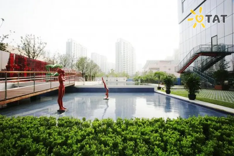 Фото отеля Radisson Hotel Pudong Century Park 5* Шанхай Китай екстер'єр та басейни
