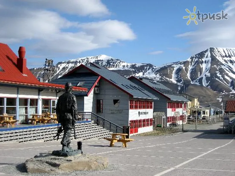 Фото отеля Radisson Blu Polar Hotel Spitsbergen 4* Шпіцберген Норвегія екстер'єр та басейни
