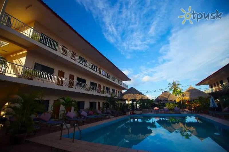 Фото отеля Beach Club Resort 3* Sihanukvilis Kambodža išorė ir baseinai