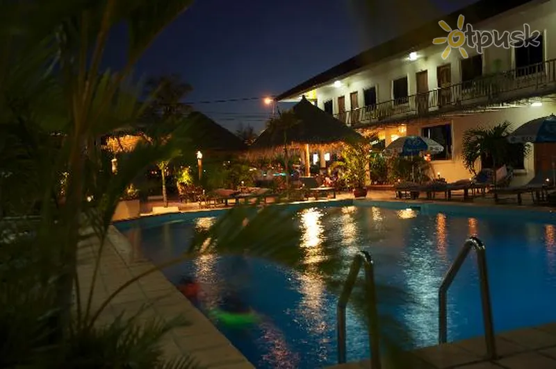 Фото отеля Beach Club Resort 3* Sihanukvilis Kambodža išorė ir baseinai