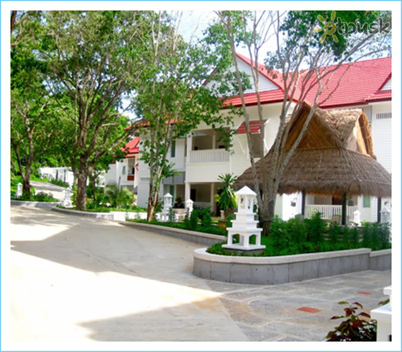 Фото отеля Independence Hotel 4* Sihanukvila Kambodža ārpuse un baseini