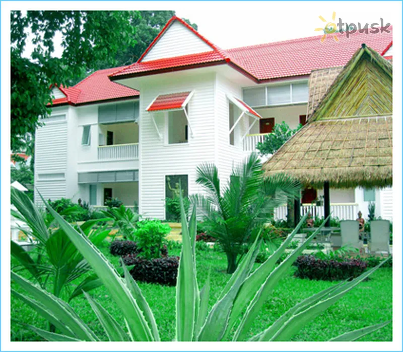 Фото отеля Independence Hotel 4* Сіануквіль Камбоджа екстер'єр та басейни