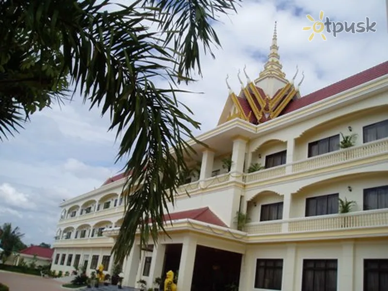 Фото отеля Lin Ratanak Angkor Hotel 3* Siem Reapa Kambodža ārpuse un baseini