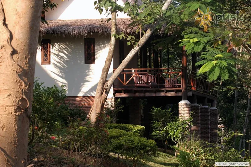 Фото отеля Lao Spirit Resort 4* Луанг Прабанг Лаос экстерьер и бассейны
