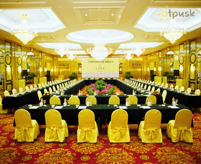 Фото отеля East 4* Далянь Китай