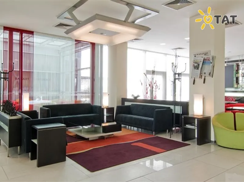 Фото отеля Holiday Inn Prague Airport 4* Прага Чехія лобі та інтер'єр