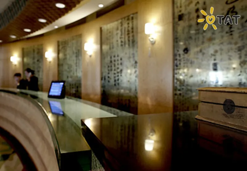 Фото отеля Renaissance Shanghai Pudong Hotel 5* Шанхай Китай лобі та інтер'єр