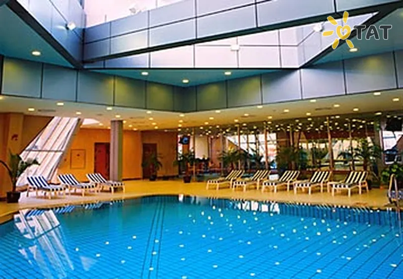 Фото отеля Renaissance Yangtze Shanghai Hotel 5* Шанхай Китай спа