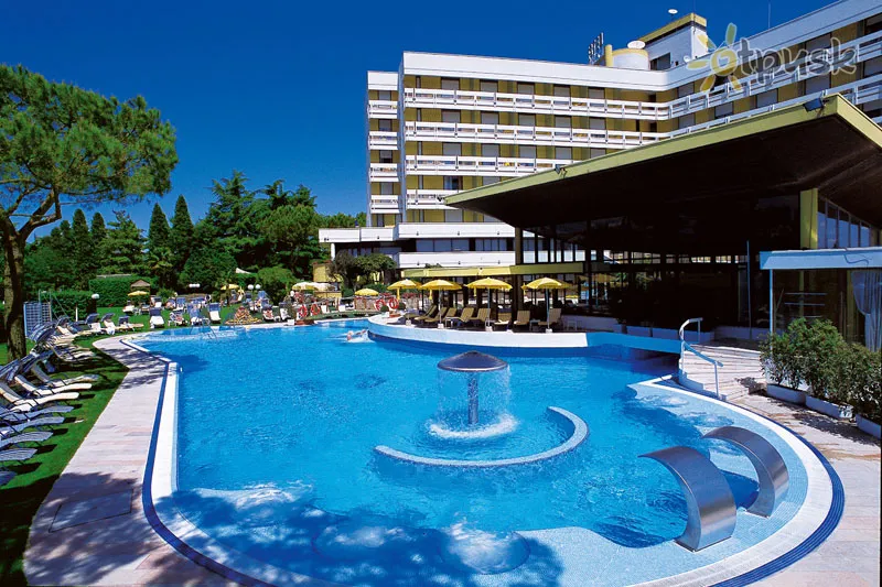 Фото отеля Esplanade Tergesteo Hotel 5* Монтегротто Терме Италия экстерьер и бассейны