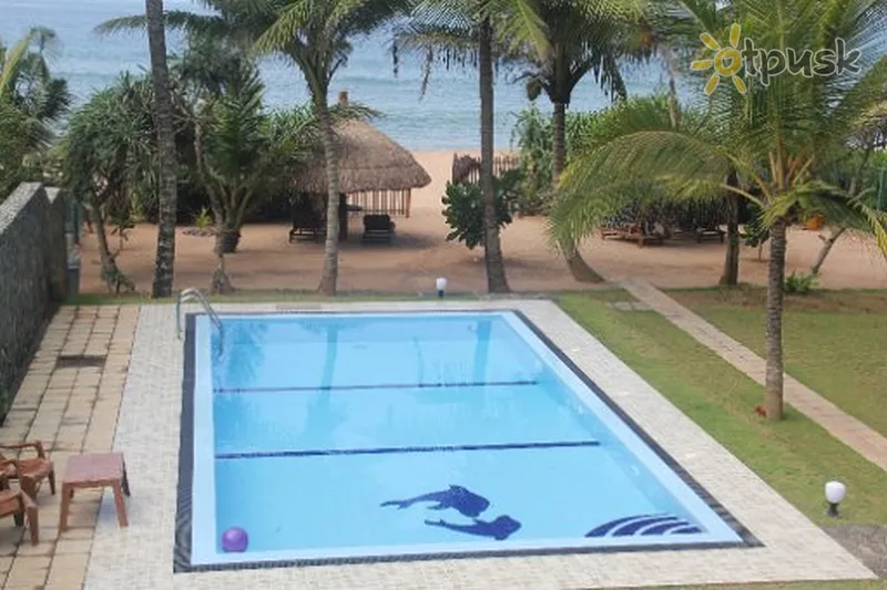 Фото отеля Sea Rock Villa 3* Induruva Šri Lanka išorė ir baseinai