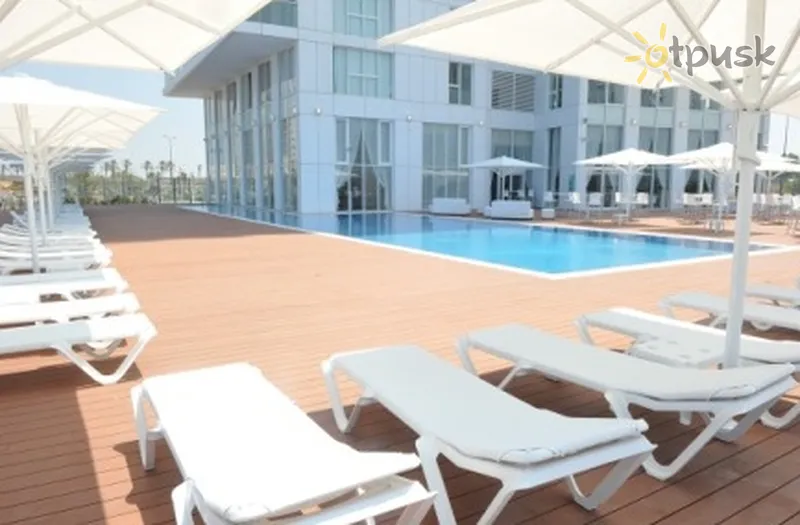 Фото отеля Island Luxurious Suites Hotel 5* Netānija Izraēla ārpuse un baseini