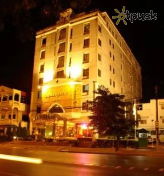 Фото отеля La Parranda Residence & Hotel 3* Пномпень Камбоджа экстерьер и бассейны