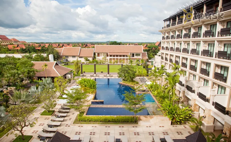 Фото отеля Angkor Miracle Resort & Spa 4* Siem Rypas Kambodža išorė ir baseinai