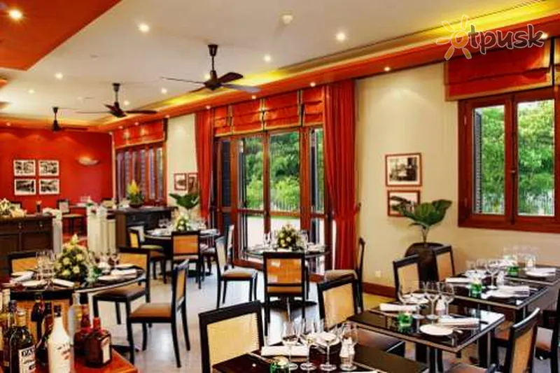 Фото отеля Victoria Angkor Resort &SPA 4* Сием Риеп Камбоджа бары и рестораны