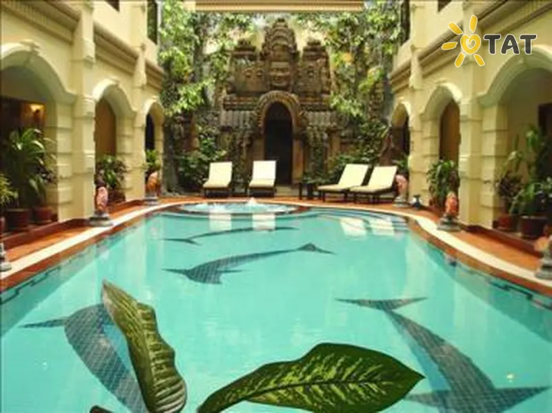 Фото отеля Majestic Angkor Hotel 4* Сієм Рієп Камбоджа екстер'єр та басейни