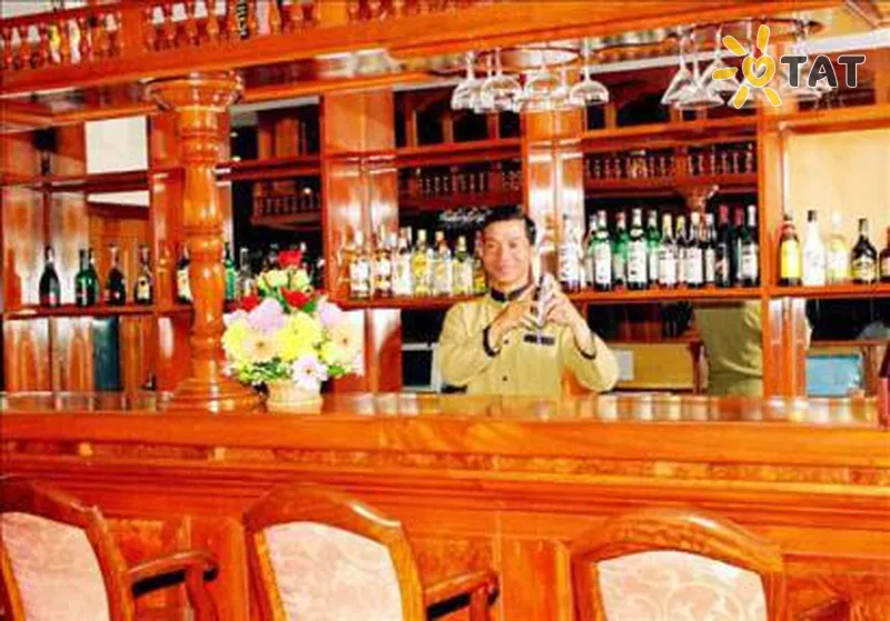 Фото отеля Majestic Angkor Hotel 4* Сієм Рієп Камбоджа бари та ресторани