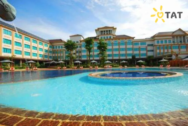 Фото отеля Pacific Hotel & Spa 4* Сієм Рієп Камбоджа екстер'єр та басейни