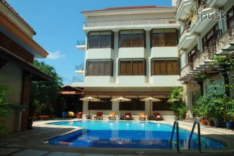 Фото отеля Prum Bayon Hotel 3* Siem Rypas Kambodža išorė ir baseinai