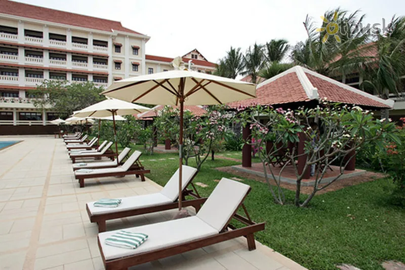 Фото отеля Royal Angkor Resort 5* Siem Rypas Kambodža išorė ir baseinai