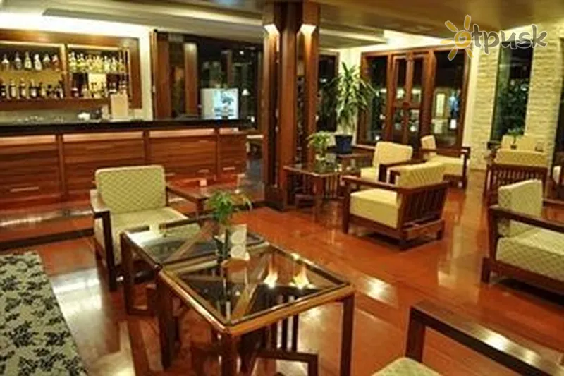 Фото отеля Royal Empire Hotel 4* Сием Риеп Камбоджа бары и рестораны
