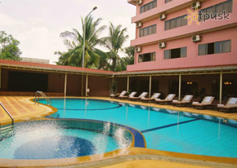Фото отеля Salina Hotel 3* Siem Reapa Kambodža ārpuse un baseini