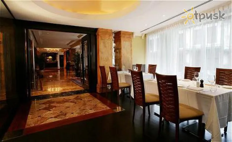 Фото отеля Berjaya Hotel Singapore 4* Singapūras Singapūras barai ir restoranai