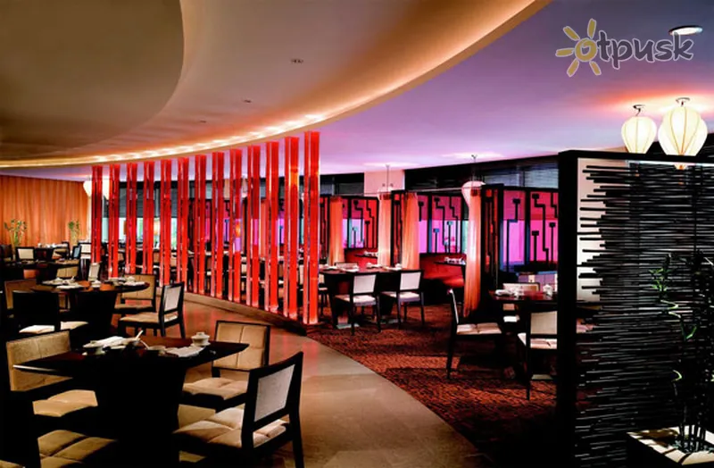 Фото отеля Fairmont Singapore Hotel 4* Singapūra Singapūra bāri un restorāni