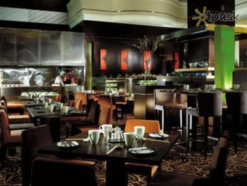 Фото отеля Traders Hotel Singapore 4* Сінгапур Сінгапур бари та ресторани