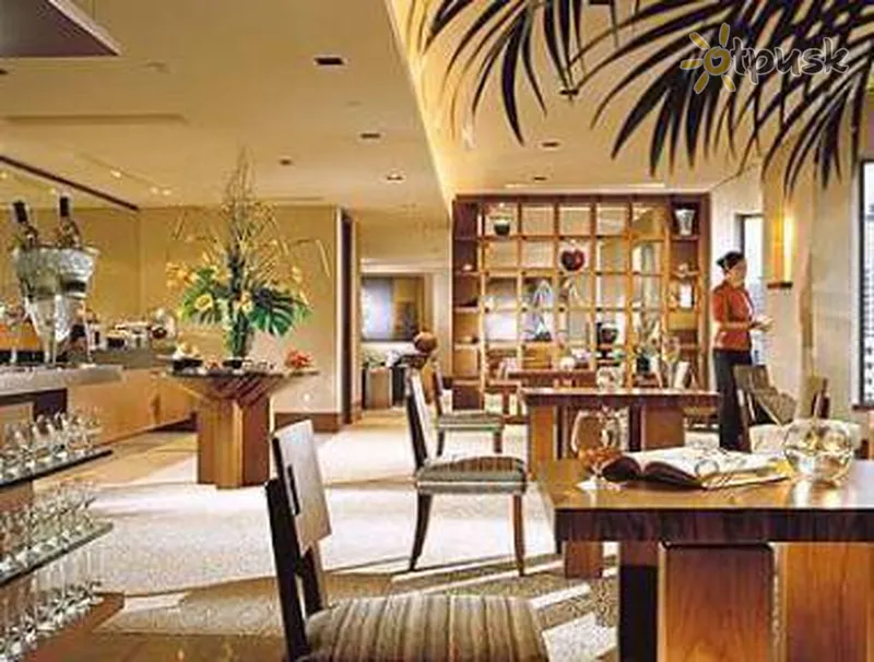 Фото отеля Traders Hotel Singapore 4* Сінгапур Сінгапур бари та ресторани