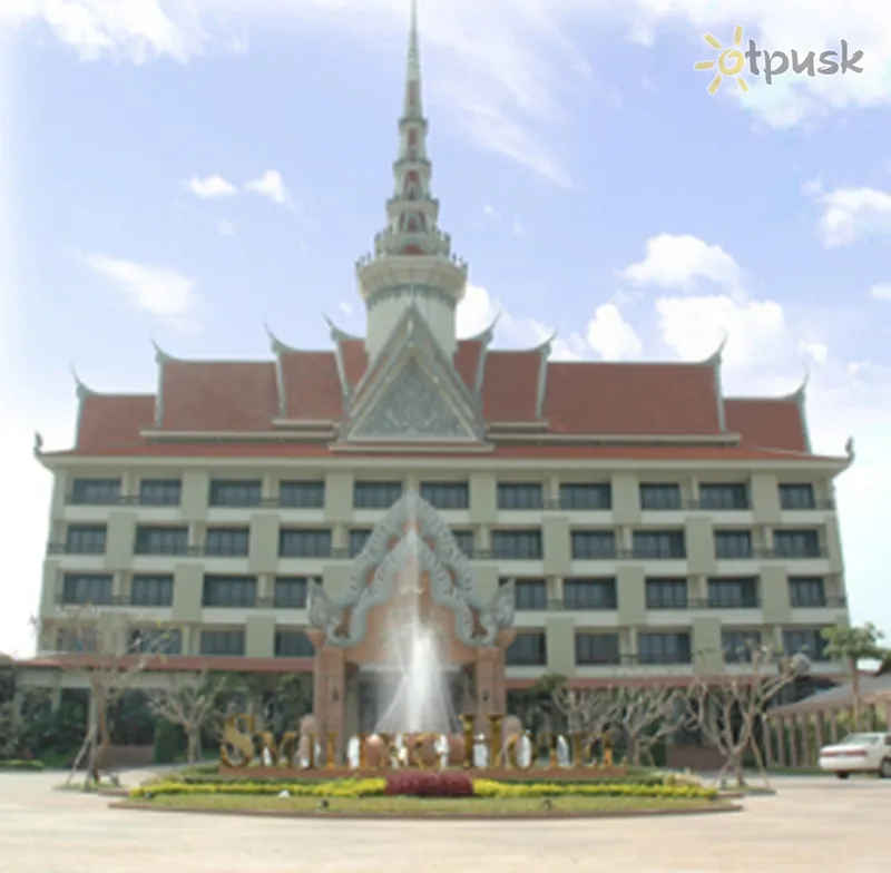 Фото отеля Smiling Hotel & Spa 4* Сием Риеп Камбоджа экстерьер и бассейны