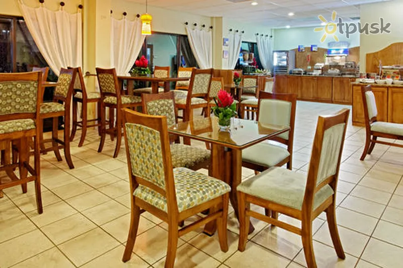Фото отеля Holiday Inn Express San Jose Airport 3* Сан Хосе Коста Рика бары и рестораны