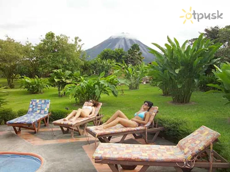 Фото отеля Montana de Fuego 4* Arenalas Kosta Rika išorė ir baseinai