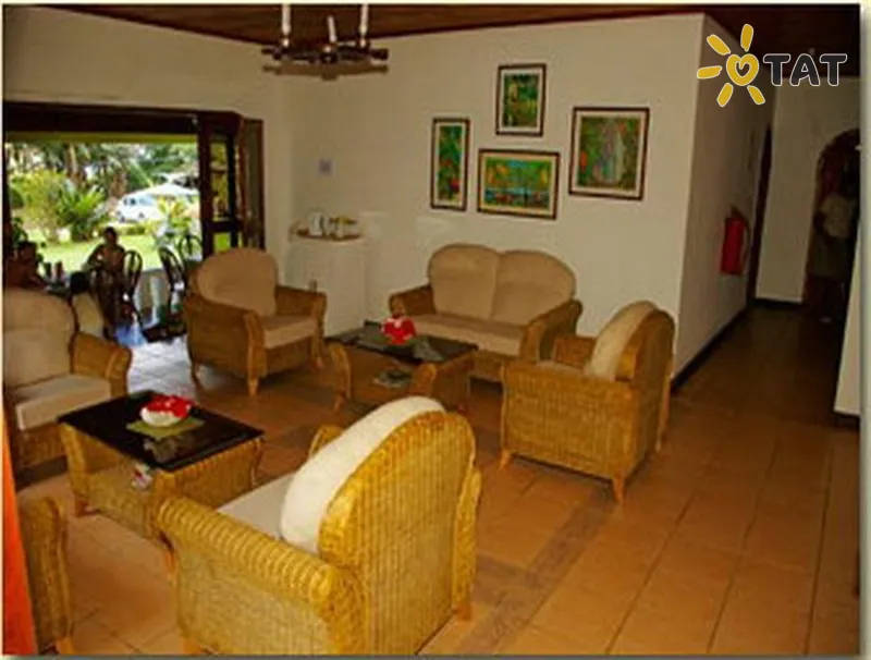 Фото отеля Beau Vallon Bungalows 2* о. Мае Сейшельські о-ви лобі та інтер'єр