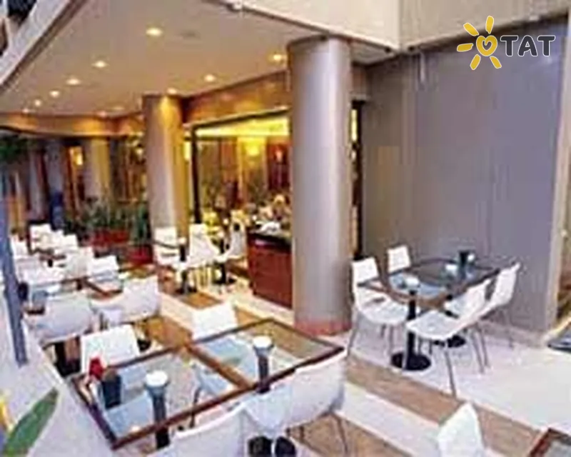 Фото отеля Best Western Duroy 4* Бейрут Ліван бари та ресторани