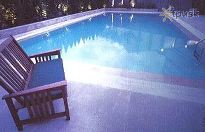 Фото отеля Beverly Beach 3* Джунія Ліван екстер'єр та басейни