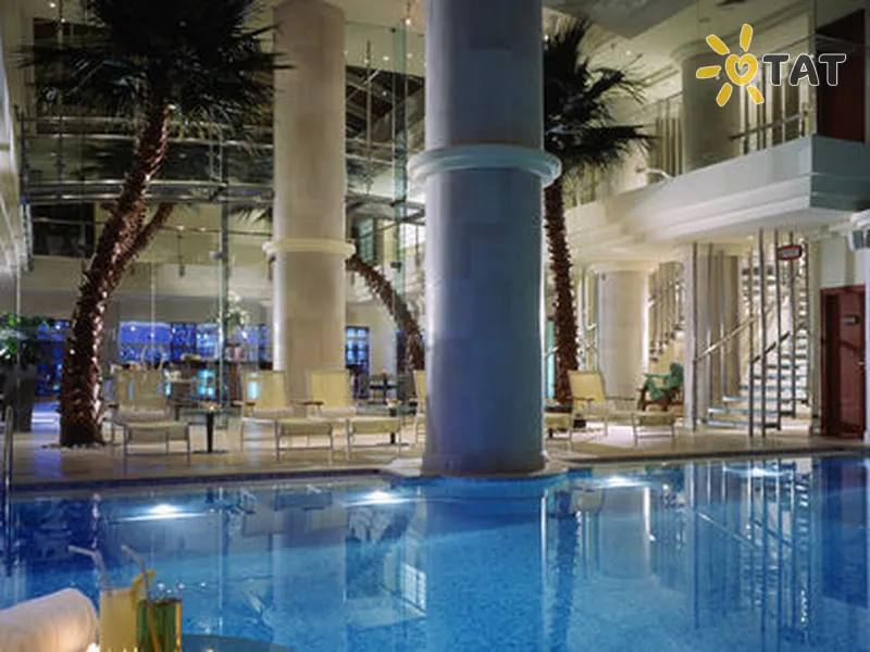 Фото отеля Le Vendome Beirut InterContinental 4* Бейрут Ліван екстер'єр та басейни