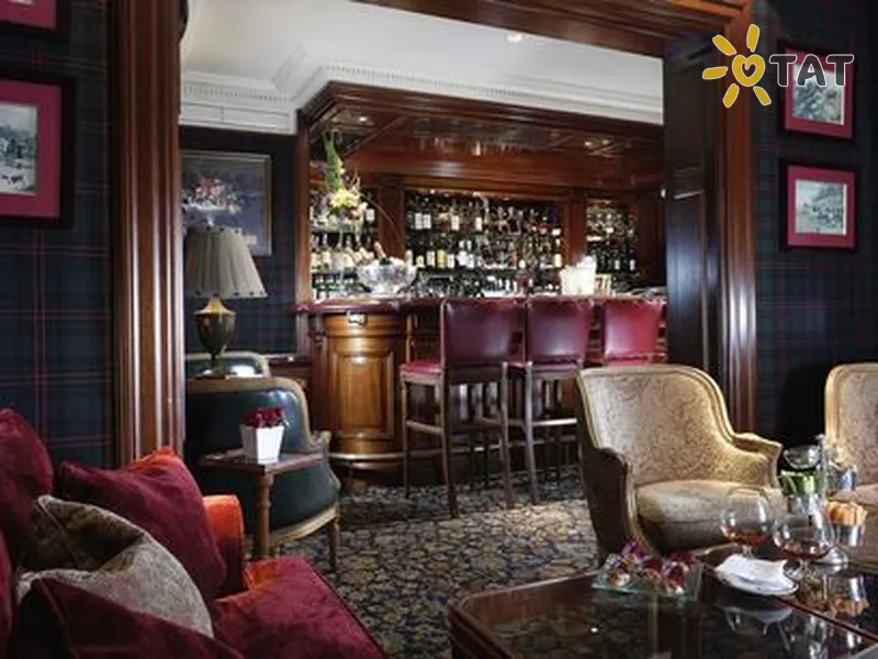 Фото отеля Le Vendome Beirut InterContinental 4* Бейрут Ліван бари та ресторани