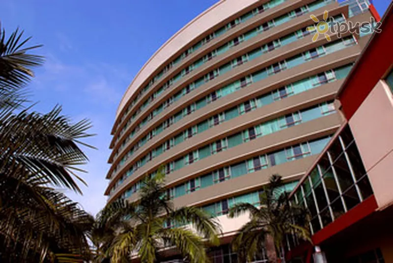 Фото отеля Sheraton Guayaquil 4* Гуаякиль Эквадор экстерьер и бассейны