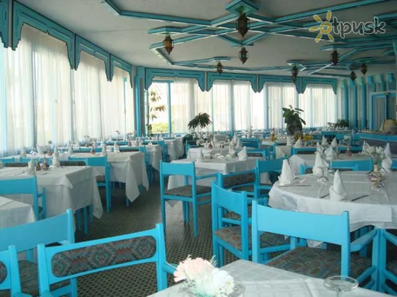 Фото отеля Les Palmiers Hotel 2* Monastira Tunisija bāri un restorāni
