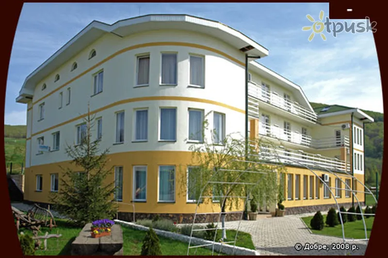 Фото отеля Континент 3* Поляна Украина - Карпаты экстерьер и бассейны