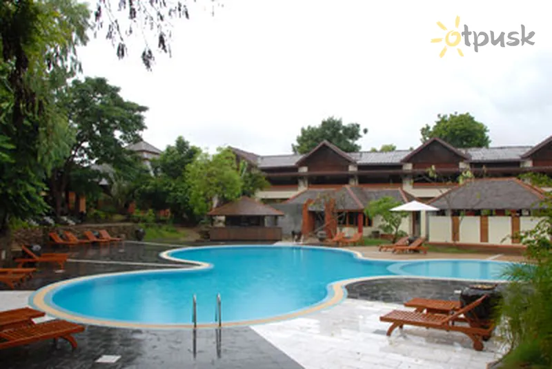 Фото отеля Aye Yar River View Hotel 3* Баган М'янма екстер'єр та басейни