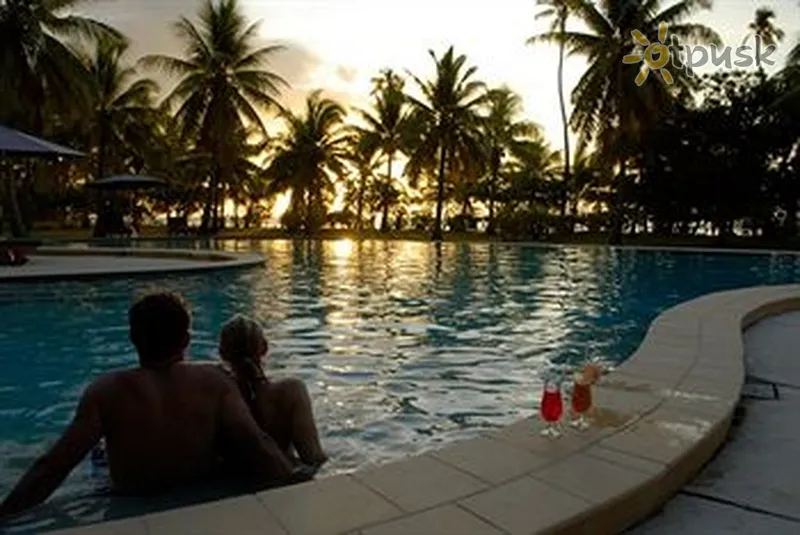 Фото отеля Lomani Island Resort 4* Острова Маманута Фиджи экстерьер и бассейны