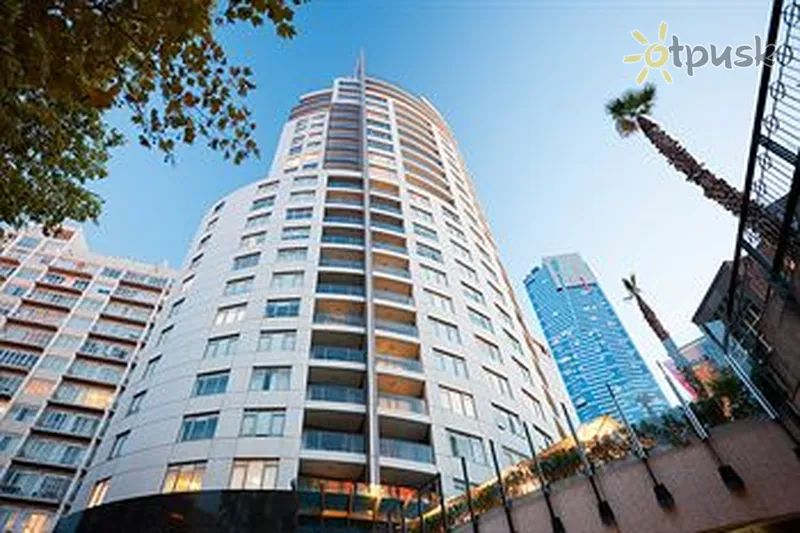 Фото отеля Quay West Suites Melbourne 5* Мельбурн Австралия экстерьер и бассейны