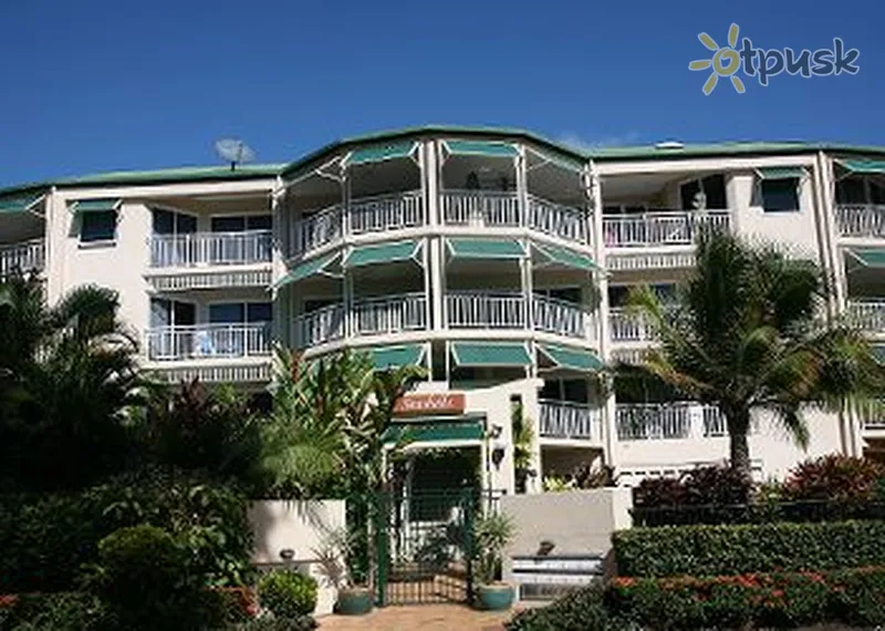 Фото отеля On The Beach Holiday Apartments 4* Большой барьерный риф Австралия экстерьер и бассейны