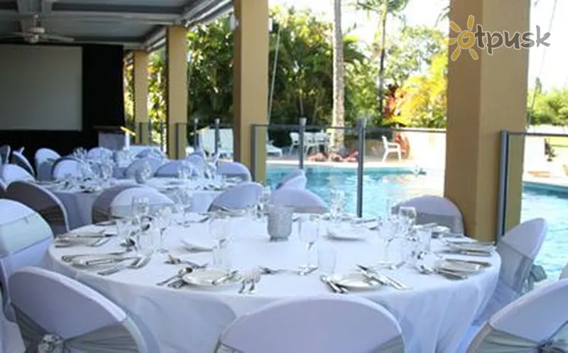 Фото отеля Mercure Hotel Harbourside Cairns 3* Kērnsa Austrālija bāri un restorāni