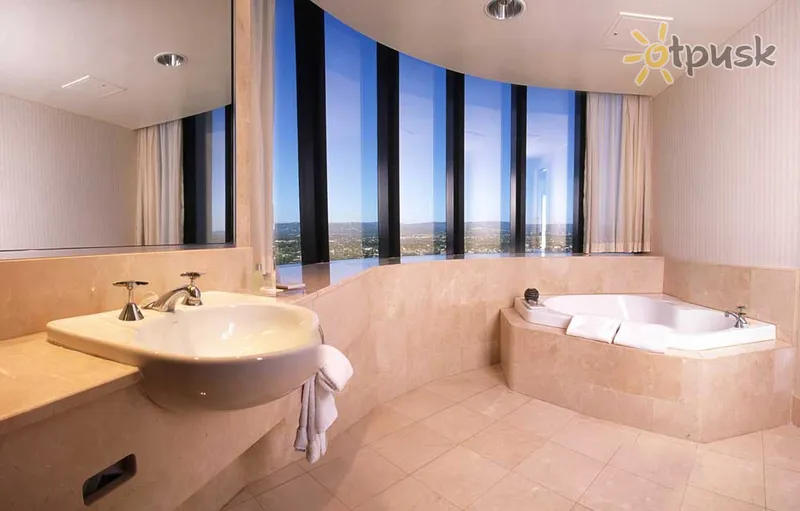 Фото отеля Crowne Plaza Surfers Paradise 4* Zelta krasts Austrālija istabas