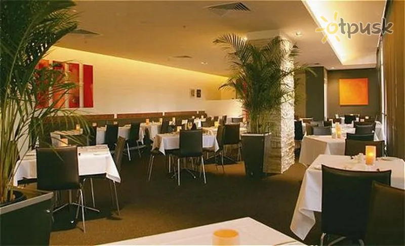 Фото отеля Holiday Inn Surfers Paradise 4* Золотой Берег Австралия бары и рестораны