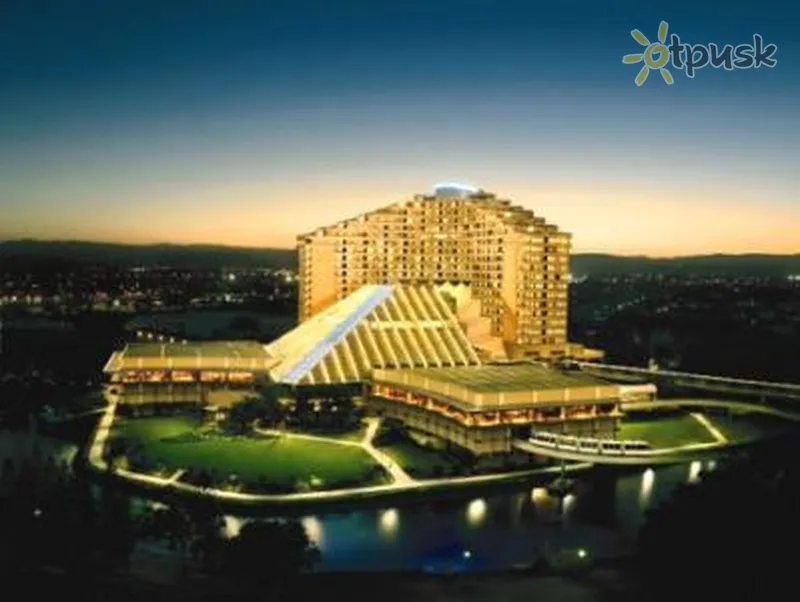 Фото отеля Jupiters Hotel & Casino Gold Coast 5* Золотой Берег Австралия экстерьер и бассейны