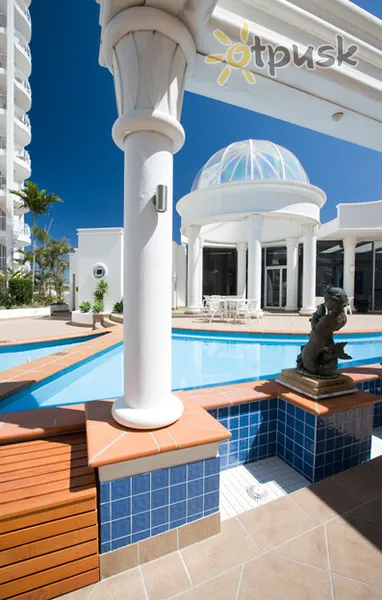 Фото отеля Mantra Phoenician Broadbeach 4* Золотой Берег Австралия экстерьер и бассейны