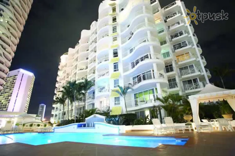 Фото отеля Mantra Phoenician Broadbeach 4* Золотой Берег Австралия экстерьер и бассейны